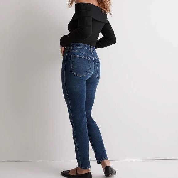 Classic Blue Women's Jeans - Picture 2 of 9